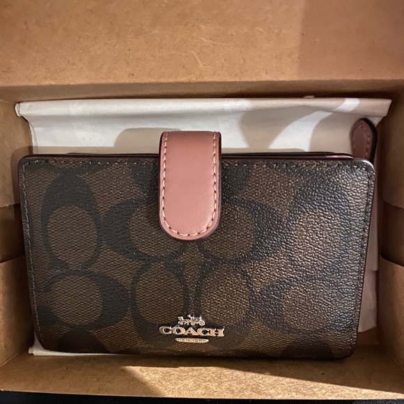 Coach Handbags - Brand new Coach wallet with tag